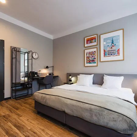 Aparthouse Wozna 11 Old Town Hotel 3*