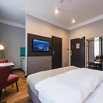 Aparthouse Wozna 11 Old Town Hotel