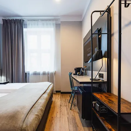 Hotel Aparthouse Wozna 11 Old Town 3*