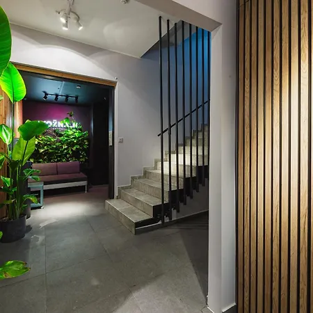 Hotel Aparthouse Wozna 11 Old Town 3*