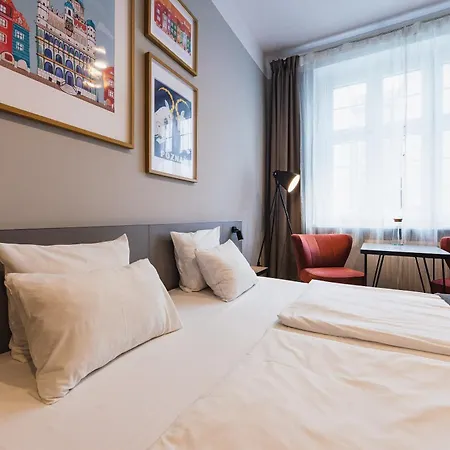 Отель Aparthouse Wozna 11 Old Town 3*