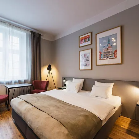 Отель Aparthouse Wozna 11 Old Town Познань