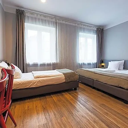 호텔 Aparthouse Wozna 11 Old Town 3*