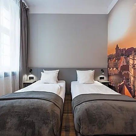 호텔 Aparthouse Wozna 11 Old Town 3*