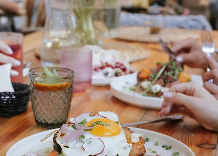 Aparthouse Wozna 11 Old Town Otel 3*