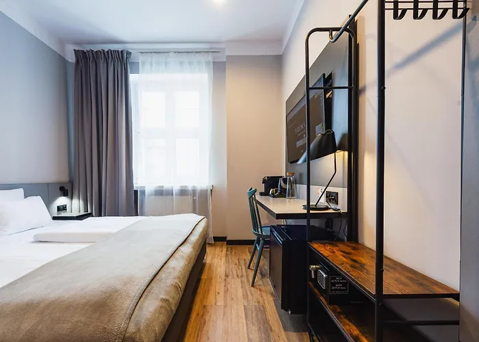 Hotel Aparthouse Wozna 11 Old Town 3*